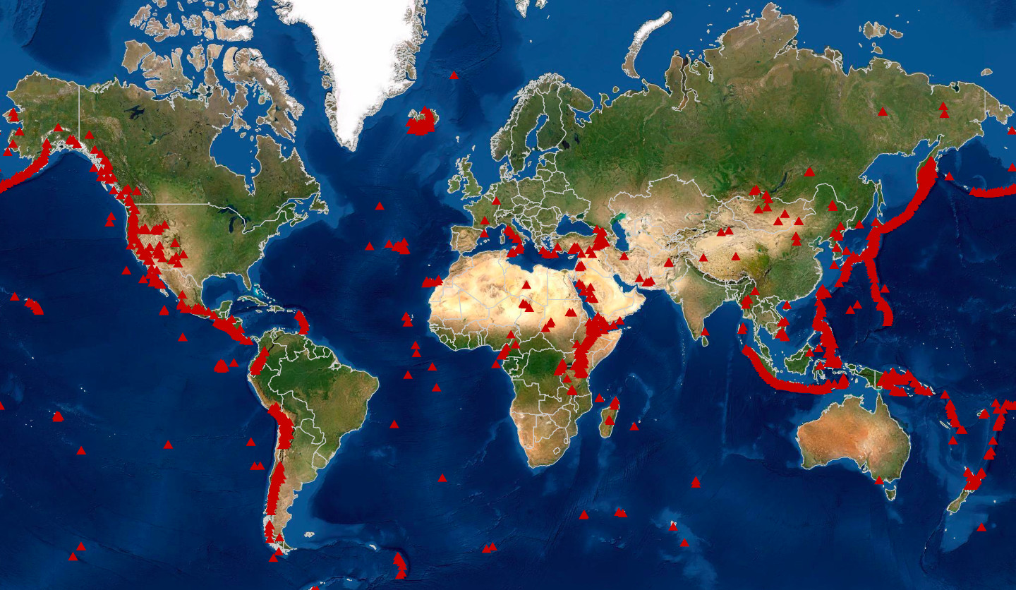 Volcanoes world map - World in maps