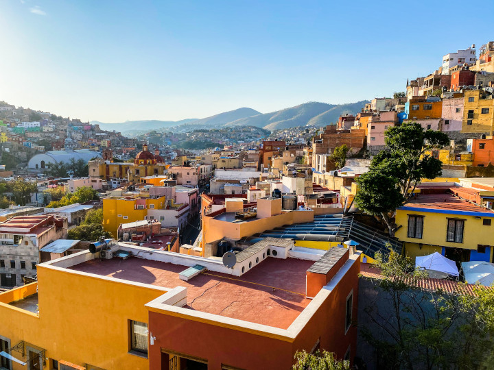 Exceptional view on the city of Guanajuato and its colored houses