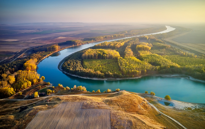 Picture of an aerial view of the Danube in Romania
